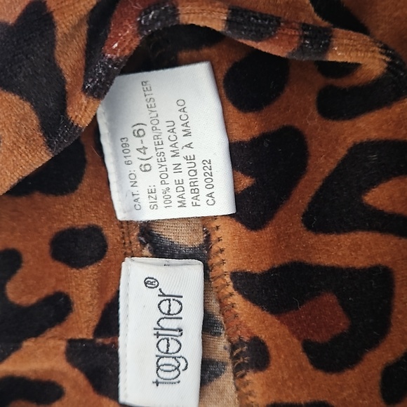 Leopard Print Velour Long Sleeve Mockneck Shirt (Together Brand), Size 6 - Picture 7 of 11